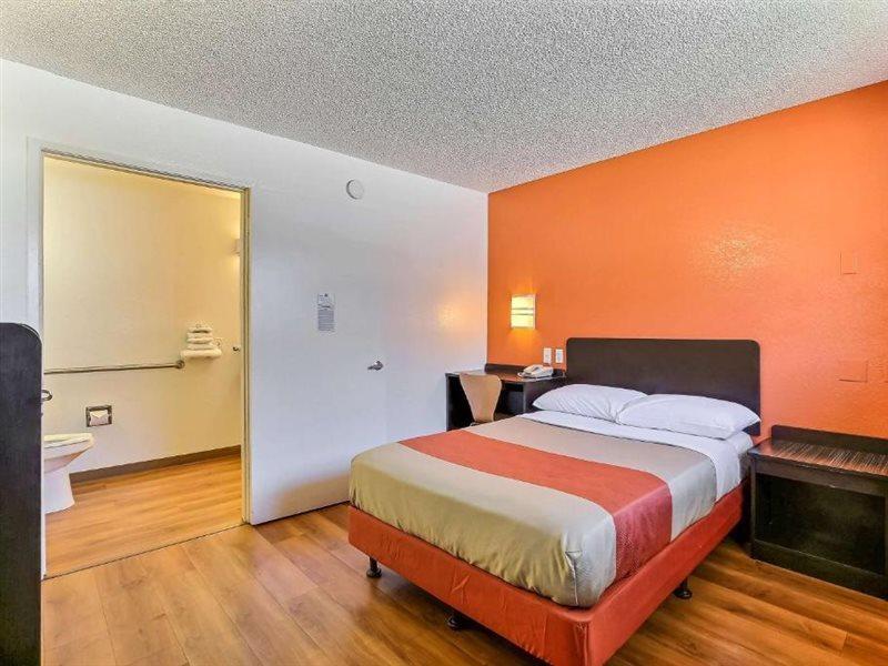 Motel 6-Oakland, Ca - Airport Dış mekan fotoğraf
